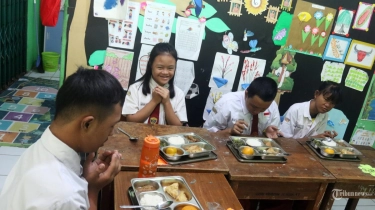 Menteri Agama Pastikan Santri dan Siswa Madrasah Dapat Jatah Program Makan Bergizi Gratis