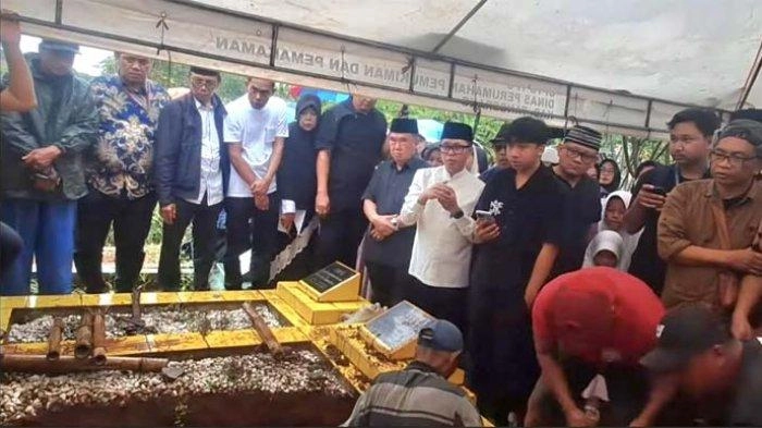 Eko Patrio Kehilangan Mentor Lawak Usai Qomar Meninggal Dunia