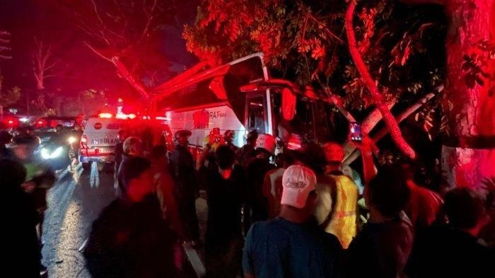 Korban Kecelakaan Maut Bus Sakhindra Trans: 4 Tewas 10 Luka, Hantam 6 Mobil 10 Motor
