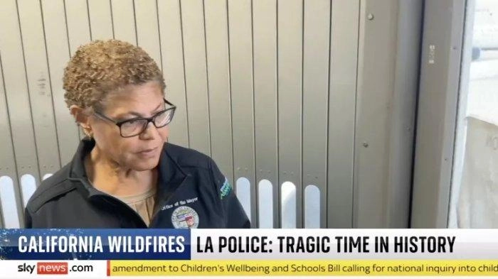 Wali Kota Los Angeles 'Dirujak', Imbas Potong Anggaran Damkar hingga Pergi ke Ghana saat Kebakaran