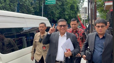 Hasto Kristiyanto Berangkat Penuhi Panggilan KPK dari Kantor DPP PDIP Menteng, Sempat Tebar Senyuman