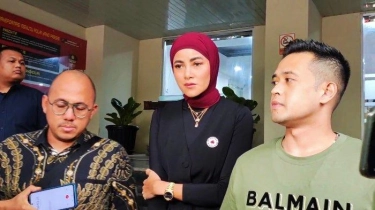 Foto Ayah Sakit Dipajang, Olla Ramlan dan Adik-adiknya Jadi Korban Serangan Buzzer di Media Sosial