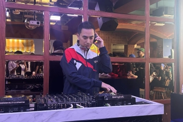 Winky Wiryawan Andalkan Sneakers untuk Beraktivitas, Termasuk Saat 