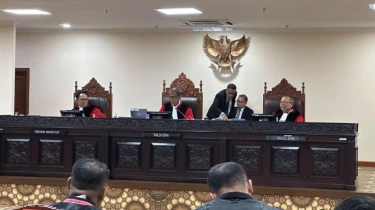 Bingung saat Ditanya, Hakim MK Tegur Kuasa Hukum yang Berbelit-belit di Sidang Sengketa Pilkada