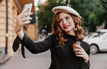 5 Fakta Penting Mengapa Media Sosial Memicu Body Dissatisfaction di Masa Dewasa Awal