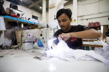 Apa Beda Cotton Combed 24s dan 30s? Simak Kelebihan dan Kekurangannya Sebelum Membeli