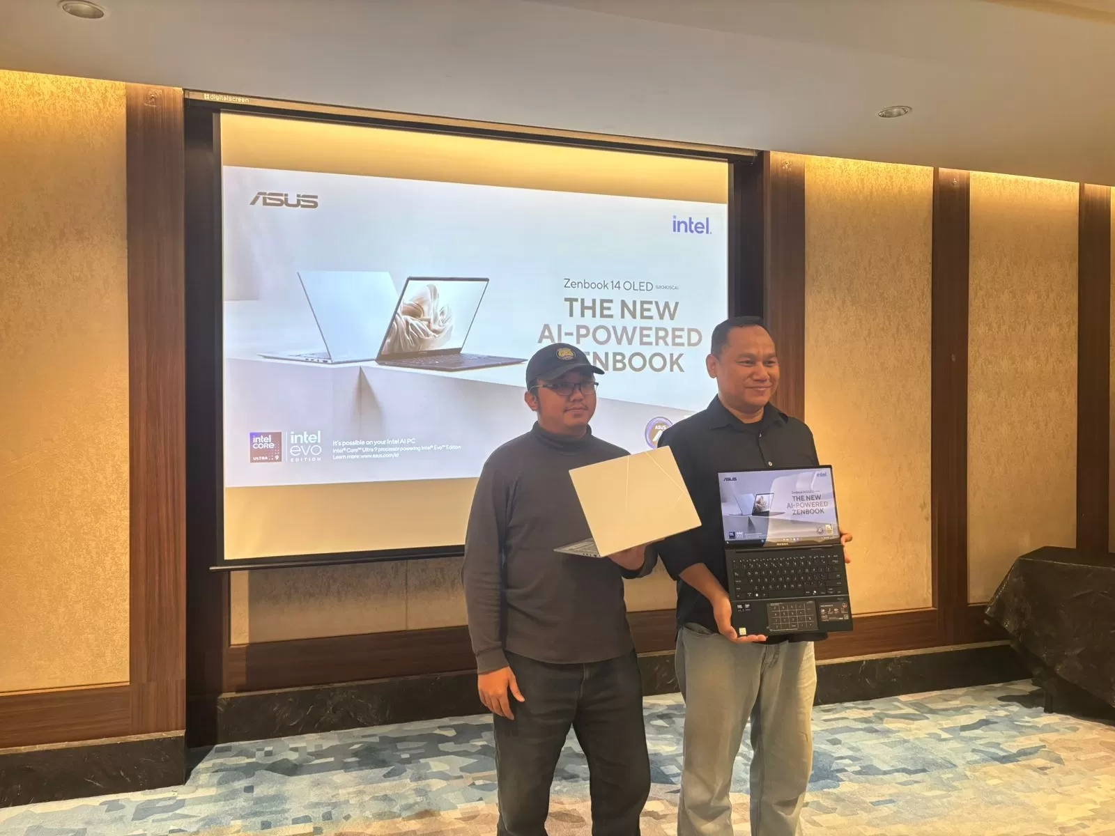 ASUS Zenbook 14 OLED, Laptop AI OLED Pertama dengan Intel® Core™ Ultra (Series 2) Terbaru