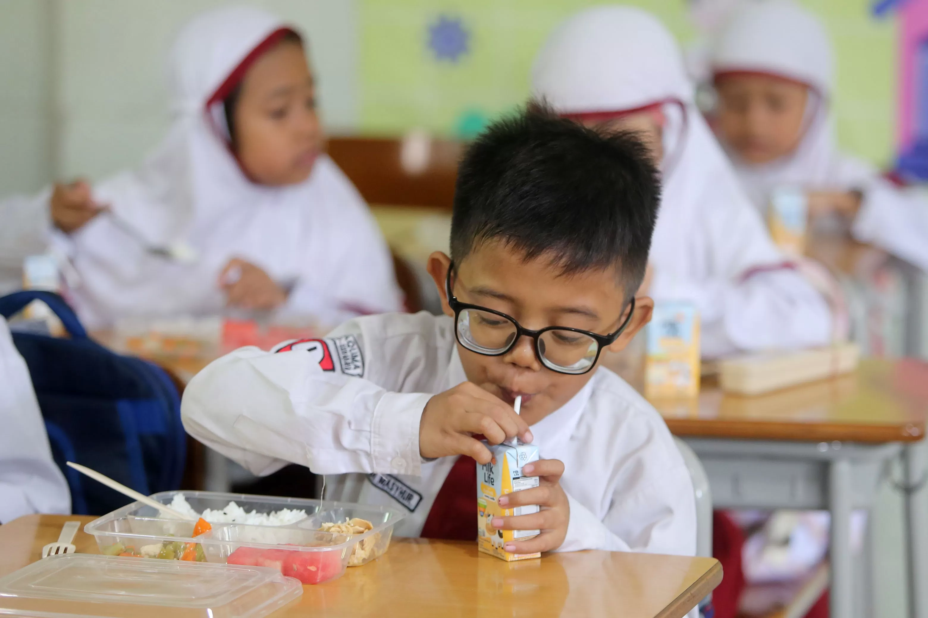 Soal Dana Zakat untuk Makan Bergizi Gratis, DPR: Usulan Bagus tapi Harus Dikaji
