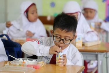 Soal Dana Zakat untuk Makan Bergizi Gratis, DPR: Usulan Bagus tapi Harus Dikaji