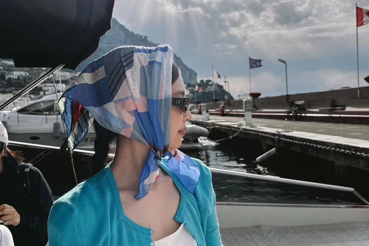 Jennie BLACKPINK Ulang Tahun Ke-28, Intip 6 Outfitnya yang Trendi