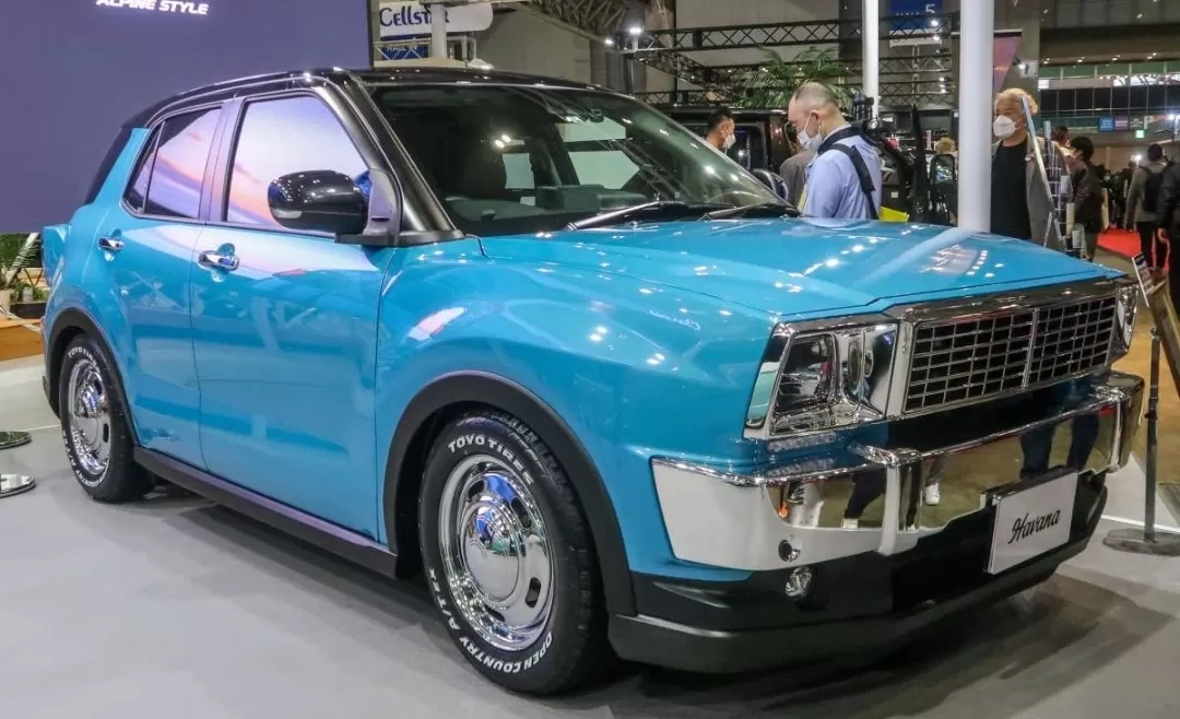Tampil Beda, Toyota Raize Ini Dimodifikasi Jadi Ala Classic American