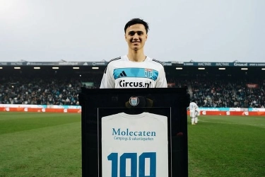 Eliano Reijnders Dipantau Landzaat, Torehan Catatan Emas, dan Kalahkan Pemuncak Klasemen