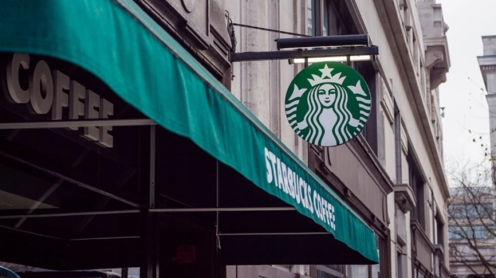 Bisnis Lesu, Starbucks PHK Karyawan Mulai Maret 2025