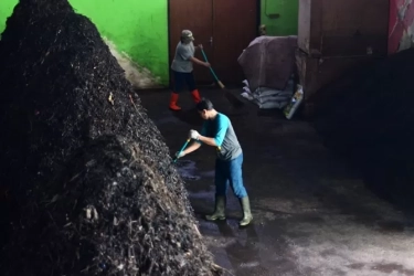 Mengelola Sampah Organik dan Anorganik demi Menciptakan Lingkungan Sehat