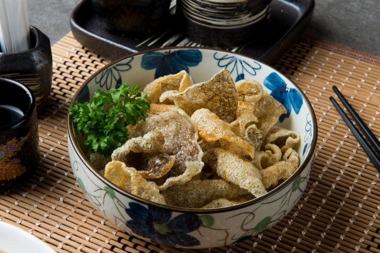 Melihat Kandungan Nutrisi Kulit Salmon