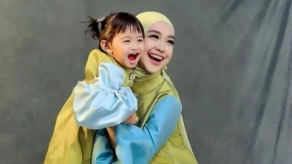 Di-spill Ria Ricis, Biaya Sekolah dan Les Moana Bikin Netizen Takjub: Gak Bisa Ditiru, Ini Berat!