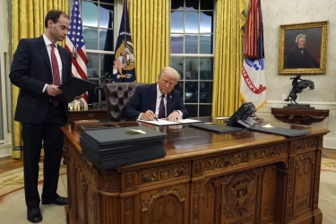 Baru Hari Pertama Menjabat Sebagai Presiden Lagi, Donald Trump Langsung Ingin AS Keluar dari WHO