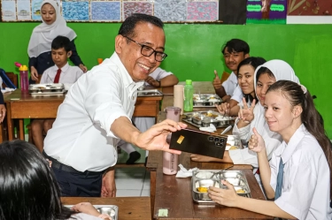 Usul Dana Zakat untuk Makan Bergizi Gratis Asbun, DPD Dinilai Bikin Gaduh Negara