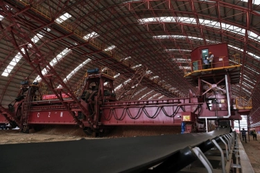 ANTAM Fokus Kembangkan Baterai EV dan Smelter Alumina pada 2025