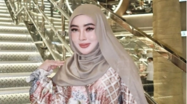 Shella Saukia Ketahuan Tutupi Logo Brand Hijab Lalu Jual Lebih Mahal, Pihak Umama Beri Klarifikasi Menohok