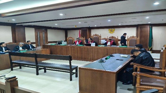 Sidang Vonis Kasus Korupsi Pengadaan Lahan Pulo Gebang Terdakwa Rudy dan Tommy Ditunda