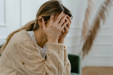 Feeling Lonely? Coba 8 Cara Mengatasi Kesepian supaya Tidak Galau dan Hidup Lebih Bermakna