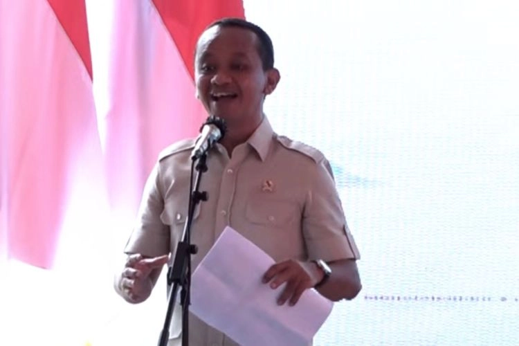 Bahlil Masuk Katagori Menteri Terburuk, Golkar Sebut Survei Tidak Objektif