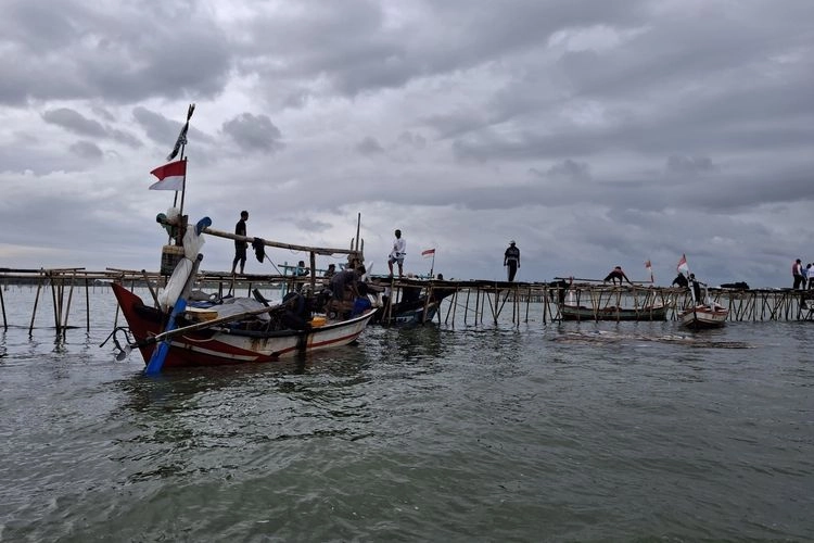 Fraksi PDI-P Curiga Penerbitan Sertifikat Pagar Laut Tangerang Berkaitan dengan PSN PIK 2