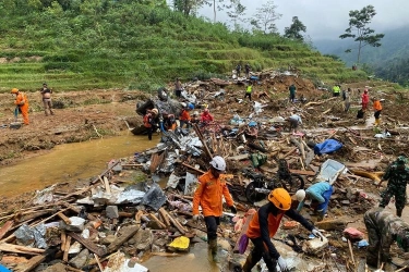 Kemensos Beri Santunan untuk Ahli Waris Korban Meninggal Longsor Pekalongan