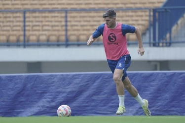 Nick Kuipers Kembali Turun Lapangan, Persib Bandung Siap Hadapi Arema FC