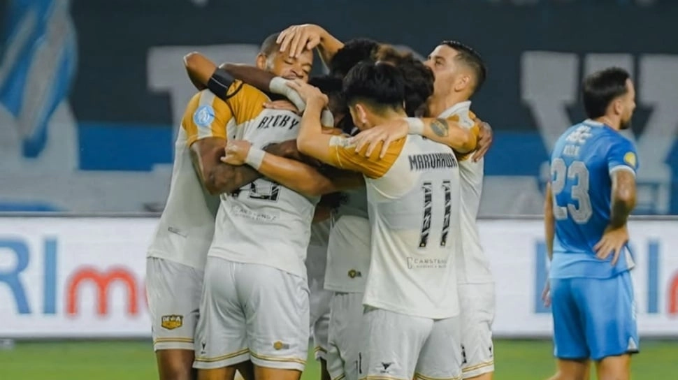 Manajemen Persib Sesalkan Aksi Rasisme Kepada Alta Ballah: Kami Yakin Bobotoh Itu...