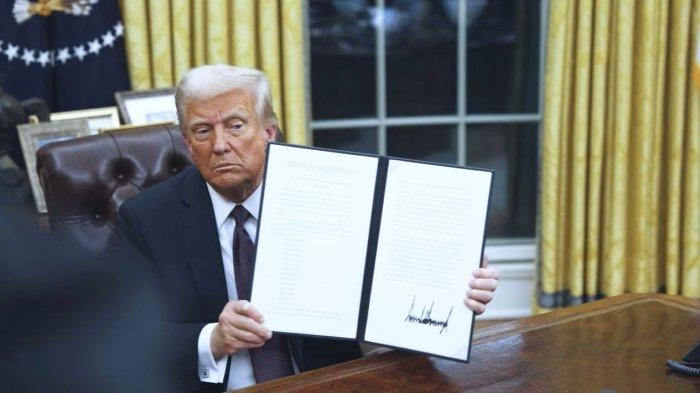Perintah Eksekutif Donald Trump 2025, Cabut Kebijakan Biden dan Menyerang Deep State