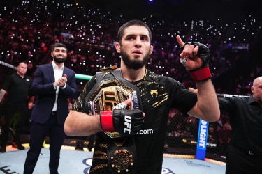 2 Calon Lawan Islam Makhachev Usai Pecahkan Rekor Khabib Nurmagomedov