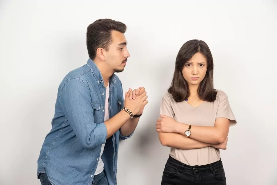 8 Kebiasaan Tidak Sehat Seorang People Pleaser yang Harus Kamu Tinggalkan Selamanya, Salah Satunya Terlalu Sering Mengatakan 'Ya''