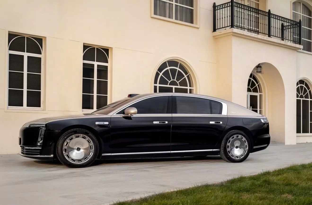 Bukan Cuma Mercedes-Benz Maybach, Mobil Sedan Mewah Huawei Ini Pede Saingi Rolls-Royce, Nih Wujud dan Spesifikasinya