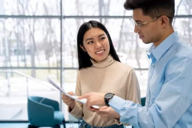 8 Sinyal yang Diberikan Perempuan saat Dia Tertarik pada Anda, Namun Ingin Anda Mengambil Langkah Pertama Menurut Psikologi