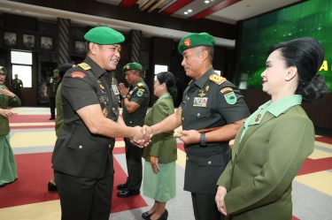 Pimpin Sertijab Pangdam Kasuari, KSAD Jenderal Maruli Simanjuntak Minta Fokus Bantu Kesulitan Rakyat Papua Barat