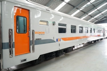 KAI Sediakan Kereta Api Tambahan untuk Libur Imlek dan Isra Miraj