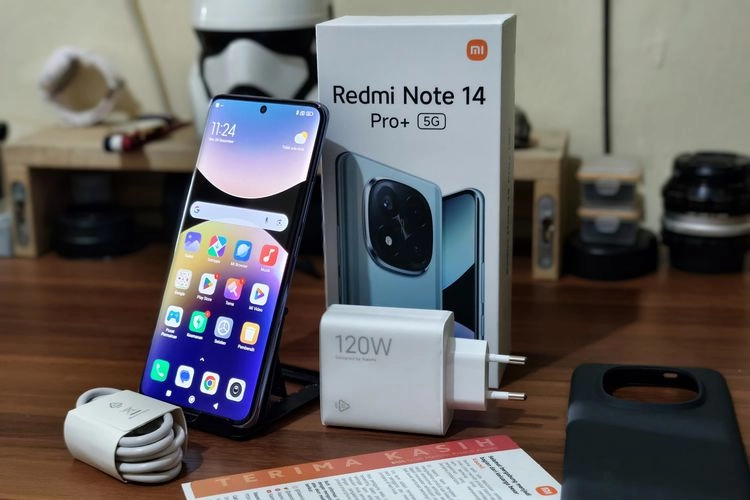Kesan Pertama Memegang Redmi Note 14 Pro Plus 5G, Aman Satu Tangan dan Tidak Licin