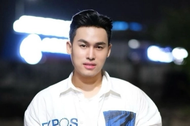 MUA Slam Wiyono Meninggal Dunia, Ini Deretan Artis yang Pernah Diriasnya