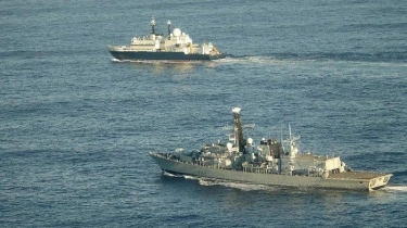 Kapal Mata-mata Rusia Lintasi Perairan Inggris, Dikawal Fregat HMS Somerset