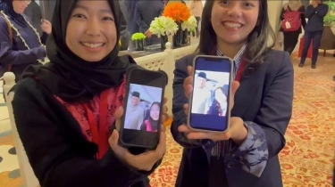Mahasiswi Indonesia di India Girang Bisa Swafoto Bareng Prabowo, Rela Menunggu Dari Pagi Hingga Sore