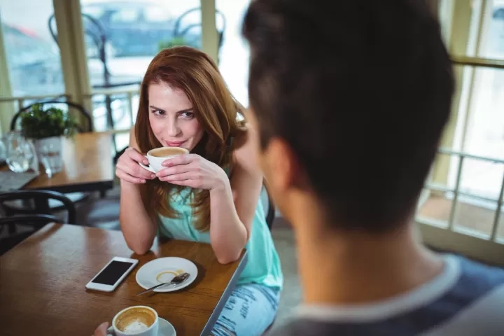 8 Tanda yang Jarang Diketahui Jika Seseorang Benar-Benar Tidak Menyukai Anda Namun Menyembunyikannya dengan Baik Menurut Psikologi