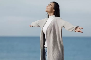 Mental Baja! 5 Zodiak Ini Tetap Tenang Meski di Bawah Tekanan dan Selalu Tahu Cara Mengatasi Situasi Sulit