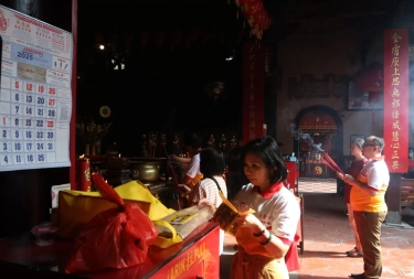 Sejarah Imlek di Indonesia: Perjalanan Tradisi dari Era Larangan ke Era Reformasi