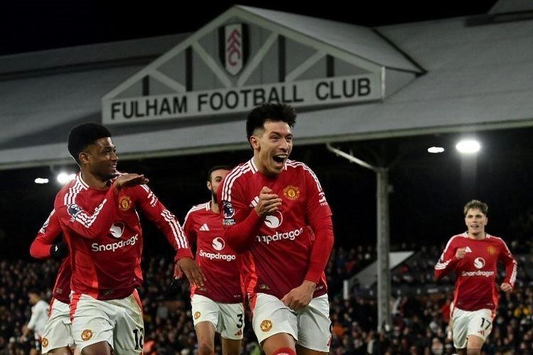 Hasil dan Klasemen Liga Inggris: Man United Naik Peringkat, Tim Van Nistelrooy Libas Spurs