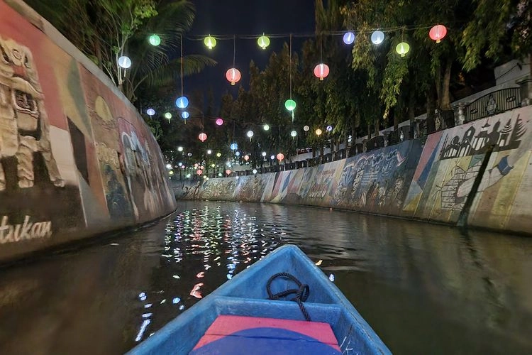 Perahu Wisata Lampion Imlek Pasar Gede di Solo, Cuma Sampai 31 Januari 2025
