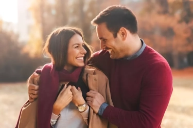 10 Tanda Seseorang Benar-benar Mencintaimu bukan Hanya Sekadar Penasaran, Salah Satunya Mendukung Impianmu