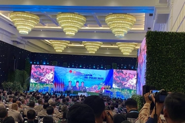 Prabowo ke TNI-Polri: Rakyat yang Menggaji Saudara, yang Melengkapi dari Kaki Sampai Kepala