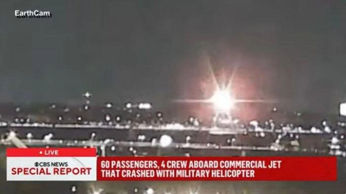 BREAKING NEWS: Pesawat American Airlines Bertabrakan dengan Helikopter Black Hawk di AS